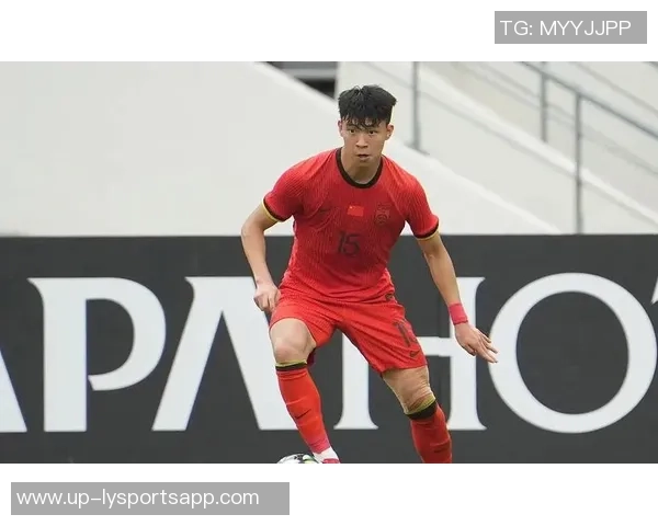 王博豪谈荷乙经历称新位置锻炼价值巨大体能状态良好